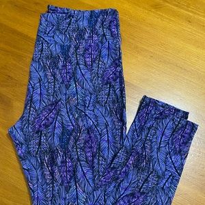 Lularoe feather leggings TC